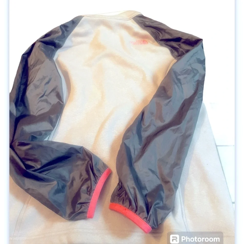 The North Face Dry Vent Waterproof Girls Sz L 14/16 Women Sz XS Windbreaker